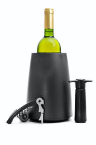 Wine stopper for red wine with winged corkscrew